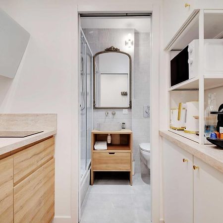Cozy Studio In The Vibrant Heart Of Paris Apartment Exterior photo