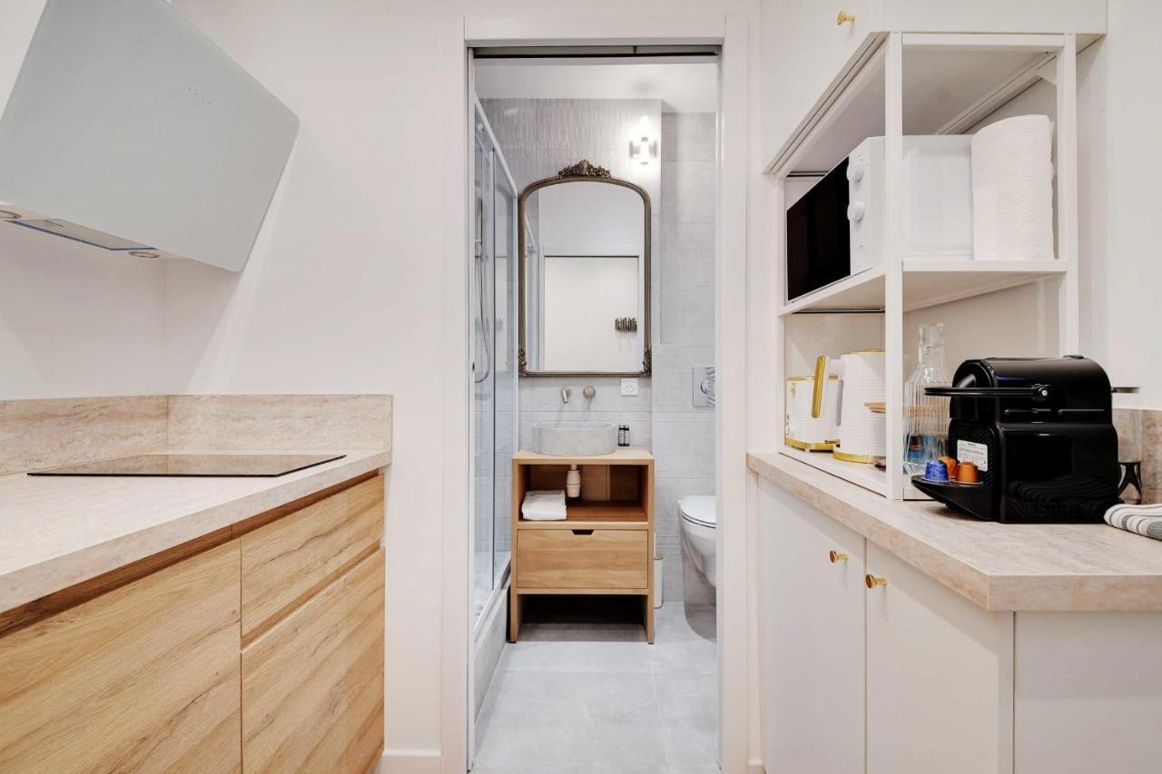 Cozy Studio In The Vibrant Heart Of Paris Apartment Exterior photo